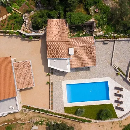 Stone Mill House Vila *