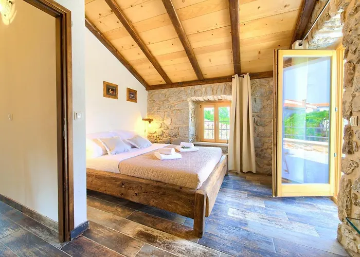 Stone Mill House Villa *