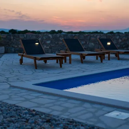 וילה Stone Mill House *