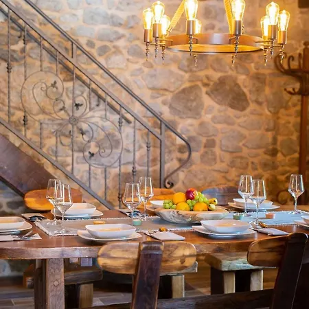 וילה Stone Mill House *