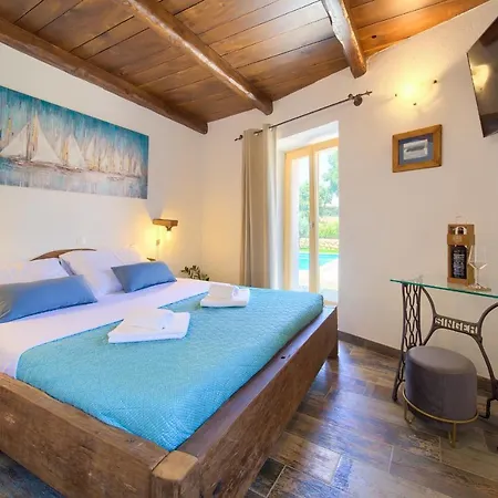 וילה Stone Mill House Vrh (Krk)